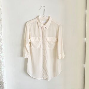 Equipment • Slim Essential Silk Top • Off-white